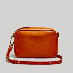 Madewell The Carabiner Medium Crossbody Bag in Excellent Condition